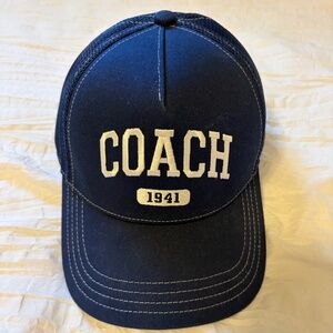 Coach 1941 navy trucker hat, nwot!